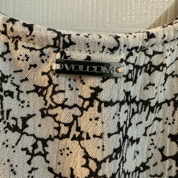 Volcom black/white flower pattern Sundress - Small - Picture 6 of 8